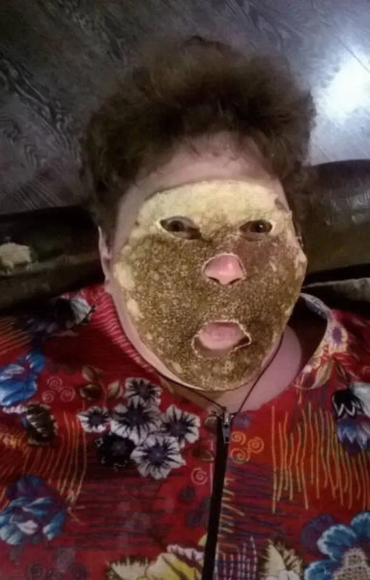 ČIME IH HRANE DA ODRASTU U OVO? S obzirom da je u pitanju Rusija, vjerojatno votkom...