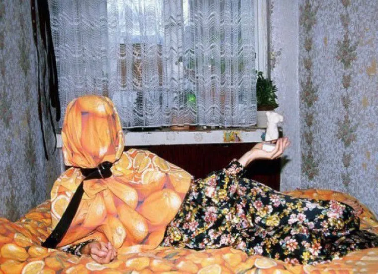 ČIME IH HRANE DA ODRASTU U OVO? S obzirom da je u pitanju Rusija, vjerojatno votkom...