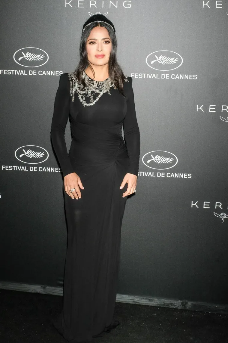 Salma Hayek - 52 godine