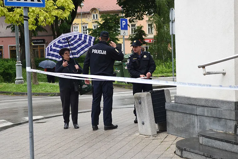 Razbojnik opljačkao banku: 'Bio je potpuno u crnom s maskom na glavi, preskočio pult i izvadio pištolj'