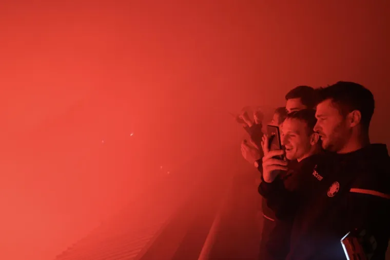 Vi&scaron;e od tisuću navijača na Poljudu: Torcida spektakularno dočekala pionire Hajduka!