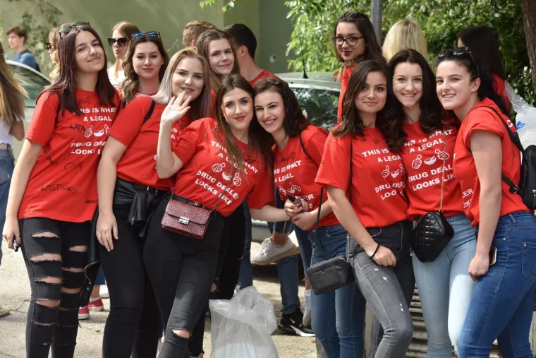 &Scaron;ibenski maturanti danas se od srednjo&scaron;kolskih klupa opra&scaron;taju tradicionalnom norijadom.