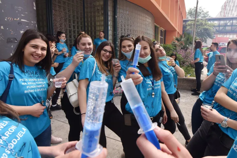 &Scaron;ibenski maturanti danas se od srednjo&scaron;kolskih klupa opra&scaron;taju tradicionalnom norijadom.