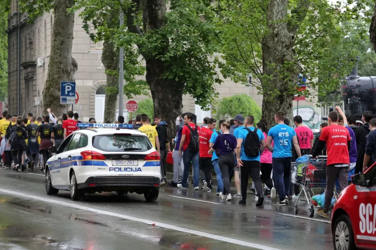 Ludilo za kraj: Pogledajte kako su hrvatski srednjo&scaron;kolci proslavili zadnji dan &scaron;kole