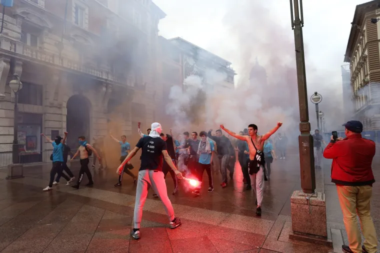 Ludilo za kraj: Pogledajte kako su hrvatski srednjo&scaron;kolci proslavili zadnji dan &scaron;kole
