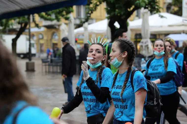 Ludilo za kraj: Pogledajte kako su hrvatski srednjo&scaron;kolci proslavili zadnji dan &scaron;kole