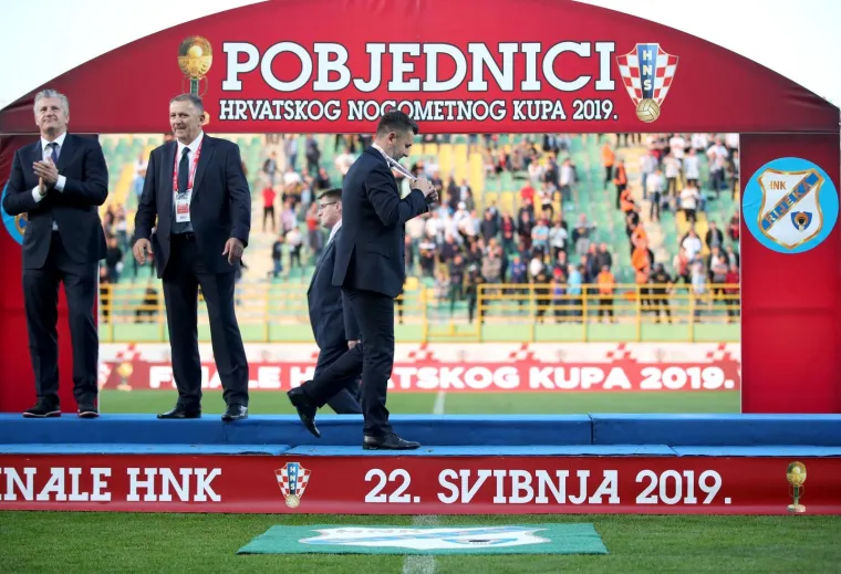 SLIKE GOVORE VI&Scaron;E OD TISUĆU RIJEČI: Modra tuga na Aldo Drosini