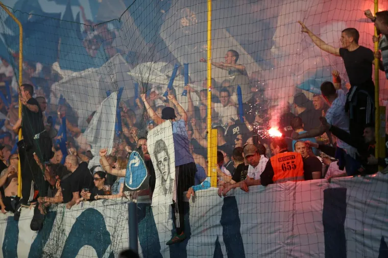 Nogometa&scaron;i Rijeke pobjednici su hrvatskog Kupa nakon &scaron;to su u finalnom susretu igranom u Puli na stadionu Aldo Drosina pred 6.742 gledatelja pobijedili Dinamo sa 3-1.