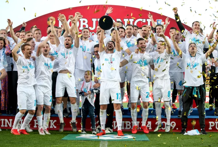 OVAKO SU BIJELI S KVARNERA PROSLAVILI OSVAJANJE KUPA: Rabuzinovo sunce u riječkim je rukama