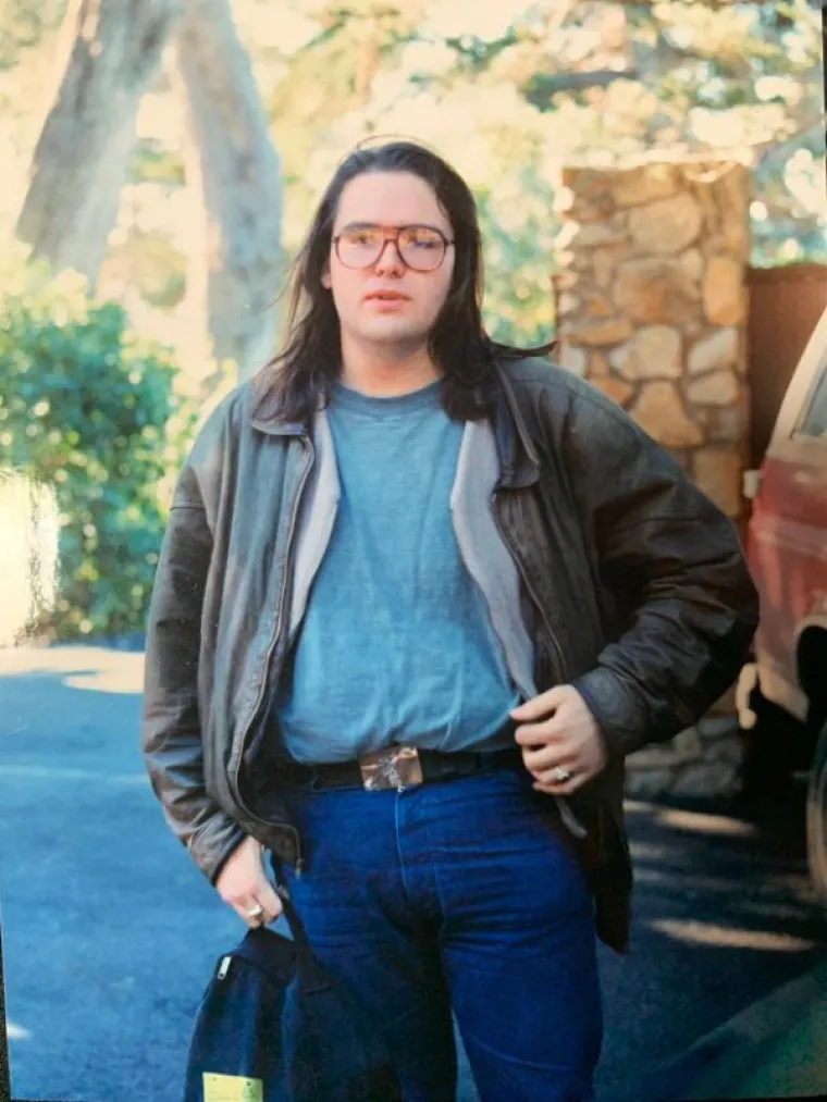 SVI SMO KROZ TO PRO&Scaron;LI, I, DA, BILO JE SRAMOTNO: Urnebesne fotografije biv&scaron;ih tinejdžera