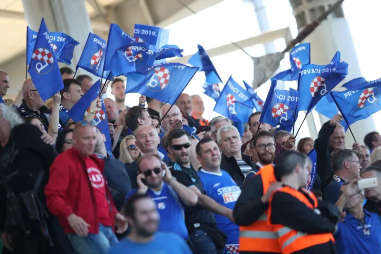 LUDNICA U PULI: Tribine gore, Armada i Boysi napunili Aldo Drosinu do posljednjeg mjesta