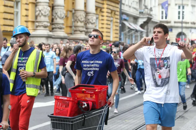 'U razredu bez cura ba&scaron; je muka, zato nam je jača desna ruka': Odabrali smo apsolutnog pobjednika ovogodi&scaron;nje norijade!