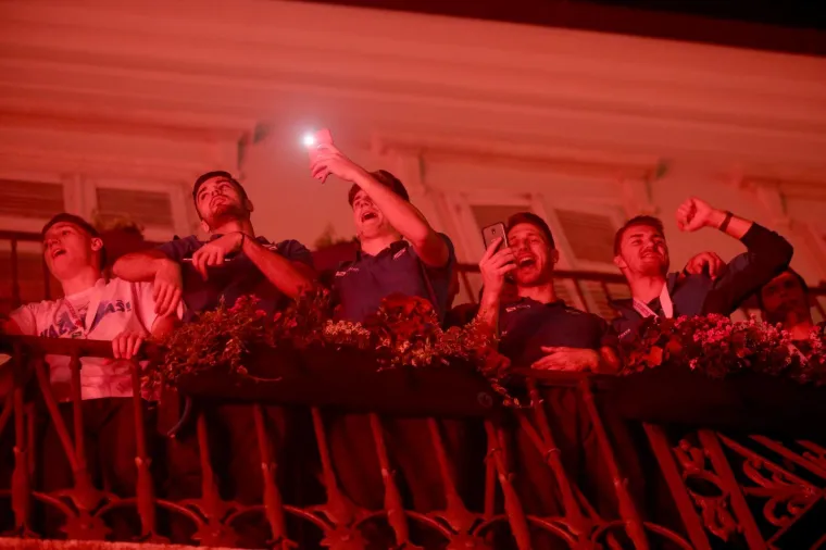 Riječani noćas nisu spavali: Spektakularnom bakljadom navijači dočekali osvajače Kupa