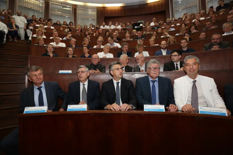 KBC Zagreb: Stigao prvi robotski sustav! Roboti do sada operirali pet pacijenata