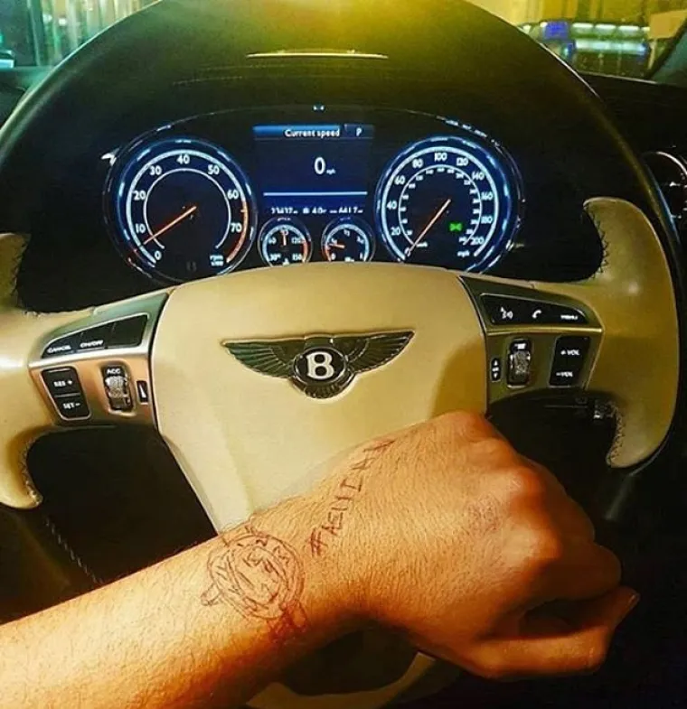 'ANTIBOGATI' KLINCI OKUPIRALI INSTAGRAM: Pod novim hashtagom izruguju se snobizmu tatinih sinova i kćeri