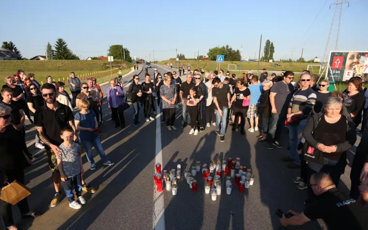 Stanovnici Blata okupili se na mirnom prosvjedu i položili lampa&scaron;e na mjesto nesreće