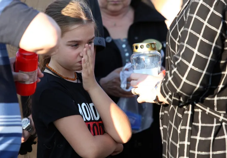 Stanovnici Blata okupili se na mirnom prosvjedu i položili lampa&scaron;e na mjesto nesreće