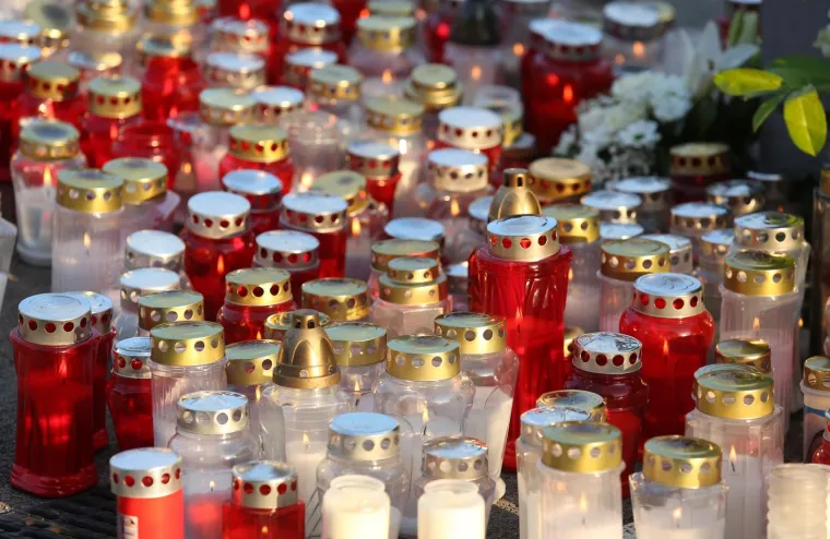 Stanovnici Blata okupili se na mirnom prosvjedu i položili lampa&scaron;e na mjesto nesreće