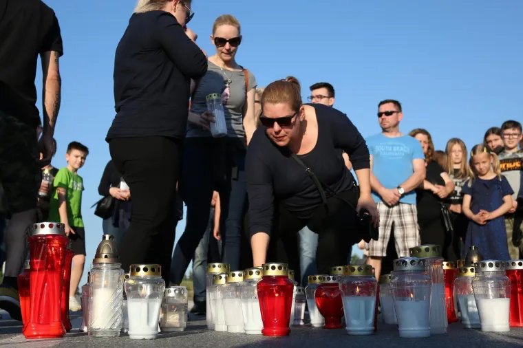 Stanovnici Blata okupili se na mirnom prosvjedu i položili lampa&scaron;e na mjesto nesreće