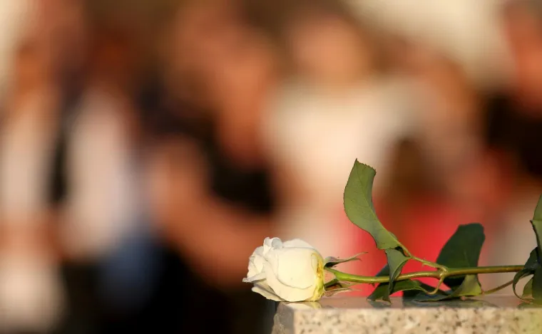 Stanovnici Blata okupili se na mirnom prosvjedu i položili lampa&scaron;e na mjesto nesreće