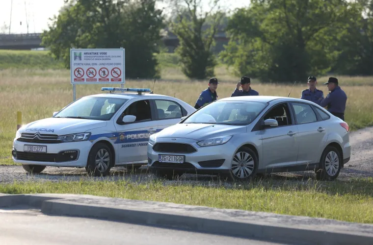 Stanovnici Blata okupili se na mirnom prosvjedu i položili lampa&scaron;e na mjesto nesreće