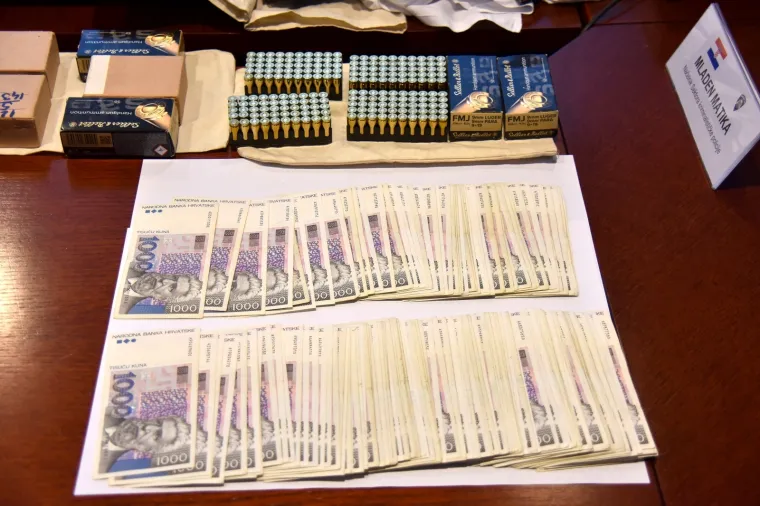 &Scaron;estero uhićenih stari znanci policije: U akciji Batana zaplijenili veće količine droge i oružja