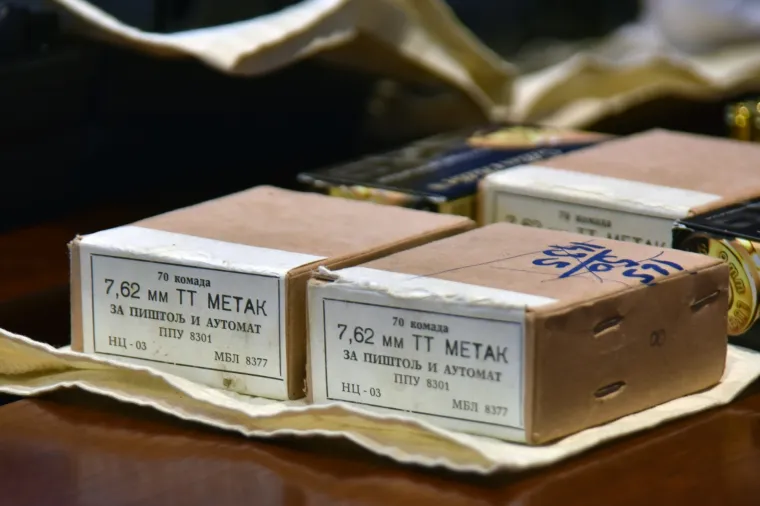 &Scaron;estero uhićenih stari znanci policije: U akciji Batana zaplijenili veće količine droge i oružja