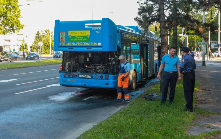 Na Selskoj cesti zapalio se ZET-ov autobus