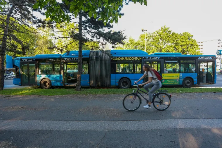 Na Selskoj cesti zapalio se ZET-ov autobus