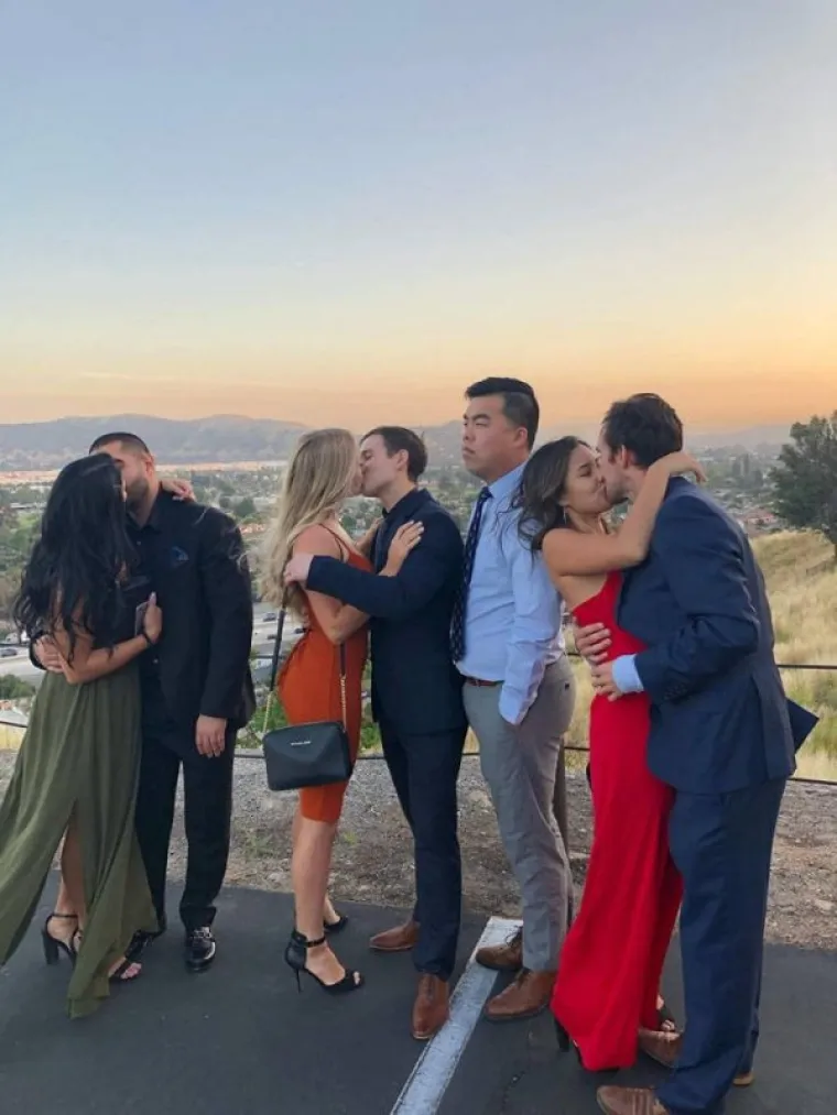 Nije im lako, ali barem nisu izgubili smisao za humor