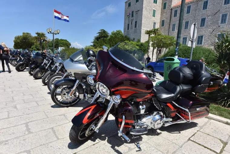 Dalmatinski Harley dani: 'Opasni' momci i djevojke, ljubitelji kultnog motora okupirali rivu