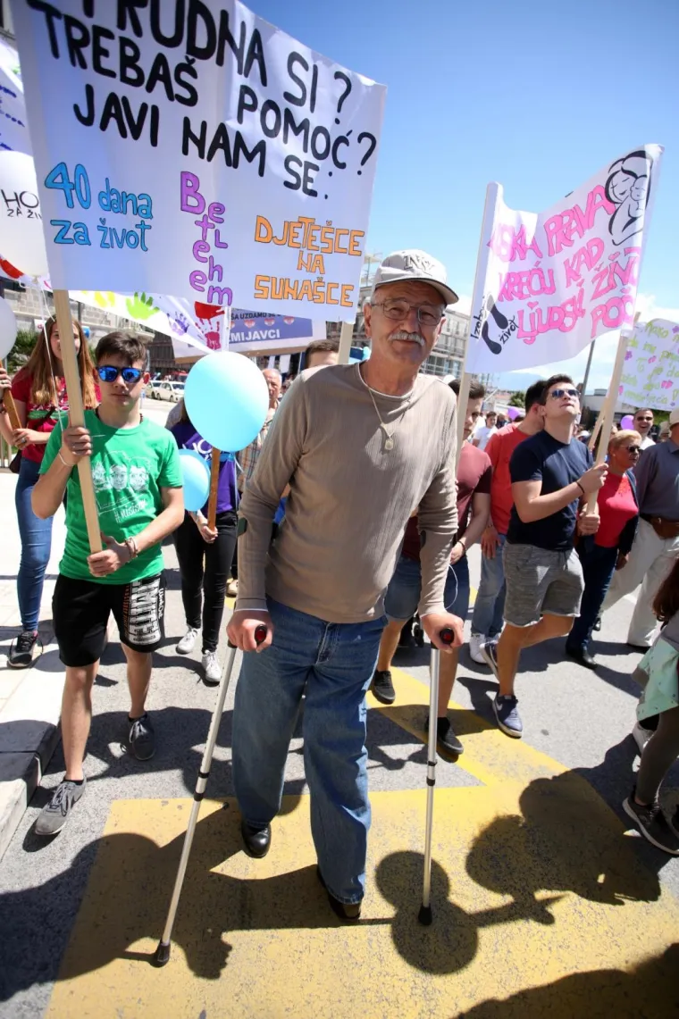 Tisuće na splitskom 'Hodu za život': 'Ja nisam nakupina stanica!'