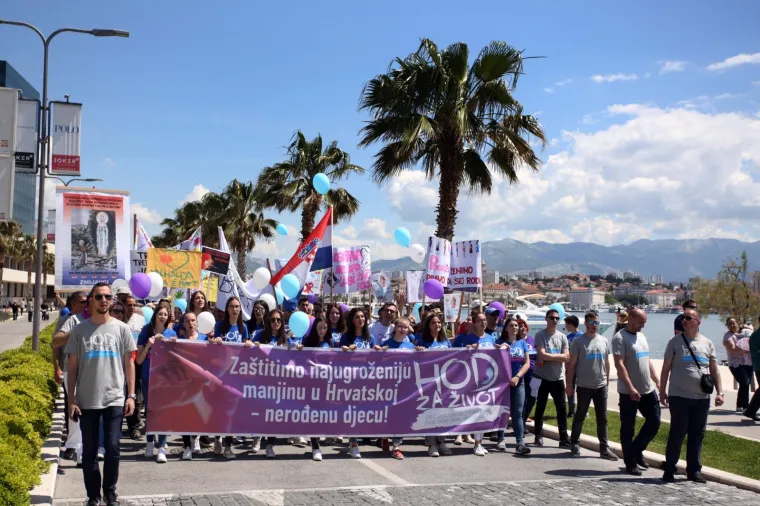 Tisuće na splitskom 'Hodu za život': 'Ja nisam nakupina stanica!'