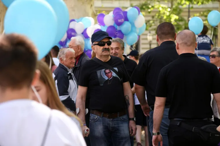 Održan Hod za život u Zagrebu: 'Za&scaron;titimo najugroženiju manjinu u Hrvatskoj &ndash; nerođenu djecu!'