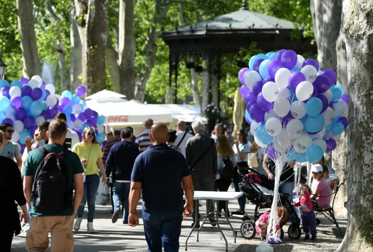 POČEO HOD ZA ŽIVOT: Okupljanje počelo na Zrinjevcu