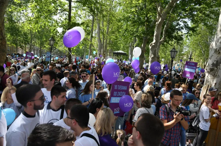 POČEO HOD ZA ŽIVOT: Okupljanje počelo na Zrinjevcu