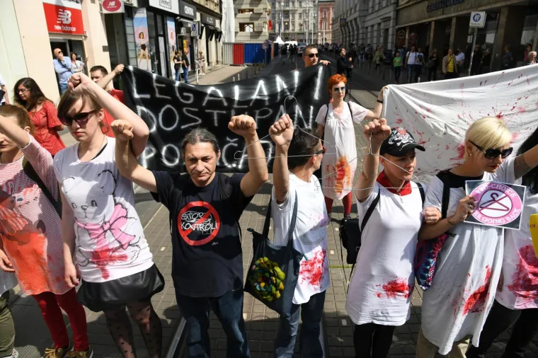 POČEO HOD ZA ŽIVOT: Okupljanje počelo na Zrinjevcu