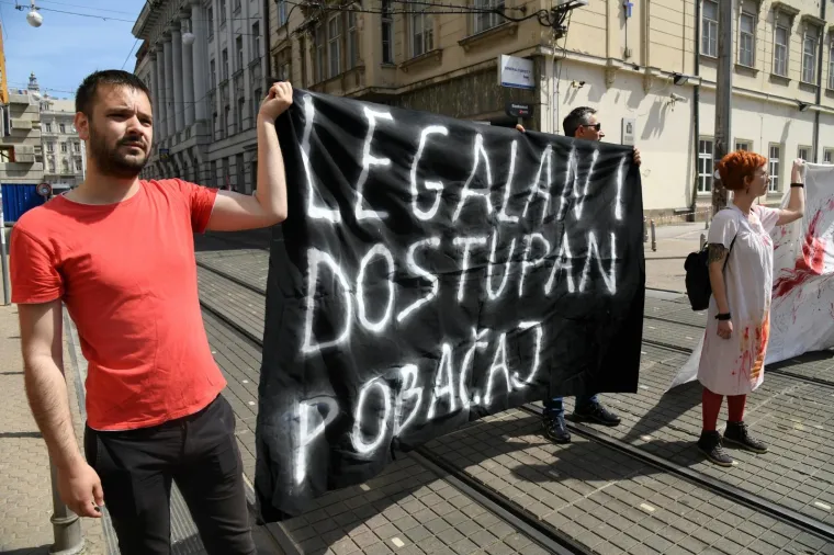 POČEO HOD ZA ŽIVOT: Okupljanje počelo na Zrinjevcu