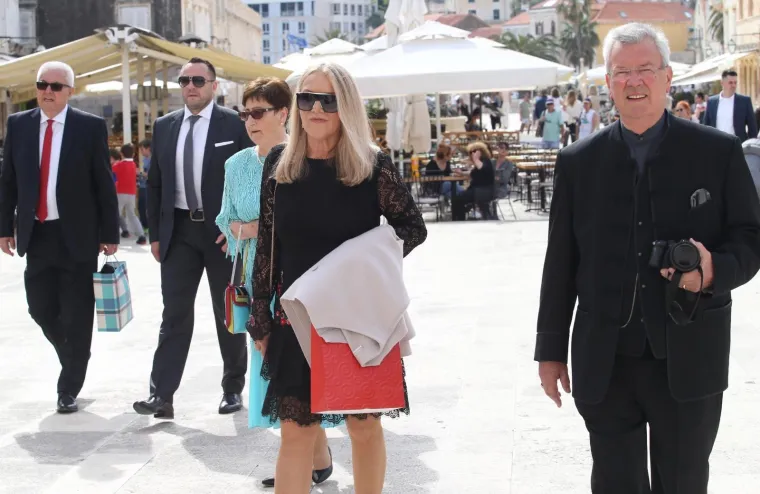UDALA SE BRUNA SANADER: Na intimno vjenčanje u hvarskoj katedrali došli su samo najbliži, među njima i neka poznata lica