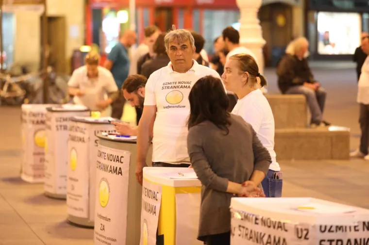 Živi zid u izbornoj noći prikuplja potpise za referendum o financiranju stranaka