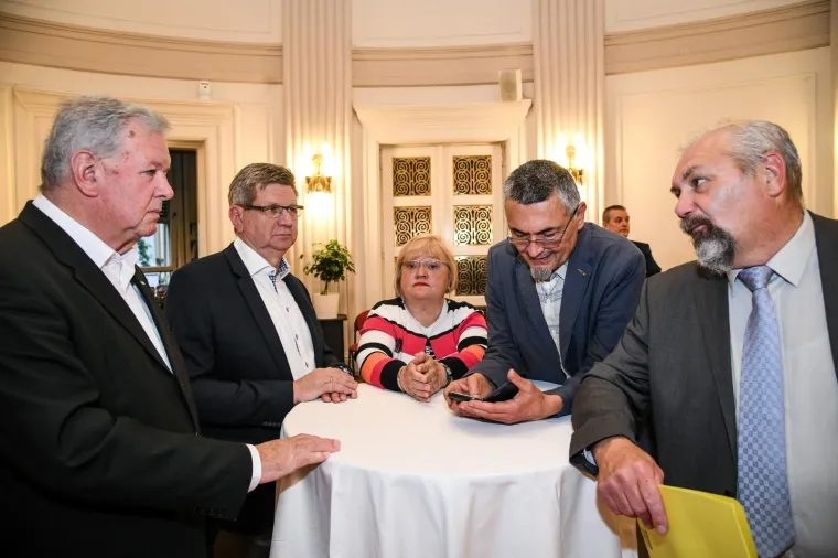 I&scaron;čekivanje rezultata europskih izbora! Evo kakva atmosfera je vladala u stožeru Amsterdamske koalicije