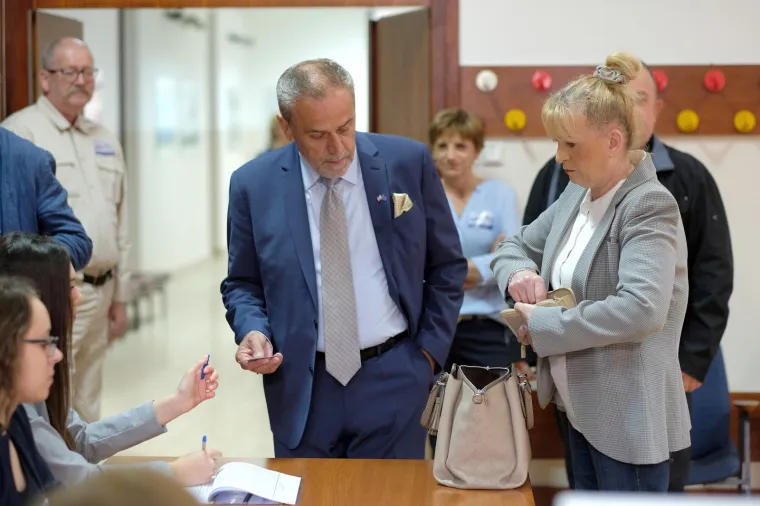 Milana Bandića rijetko viđamo sa samozatajnom suprugom, a imali su i preslatku pratnju