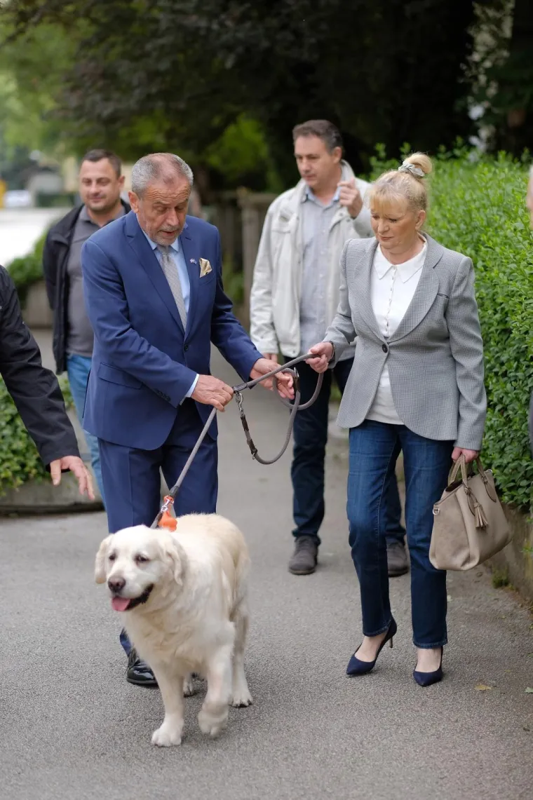Političari na birali&scaron;tima: 'Važno je da &scaron;to vi&scaron;e građana izađe na izbore'