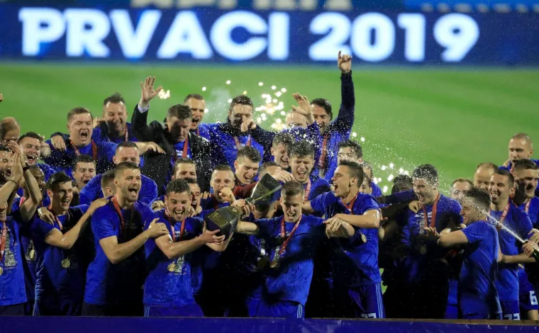 Spektakl nakon pobjede protiv Hajduka: Dinamo slavio titulu pred dobro popunjenim Maksimirom