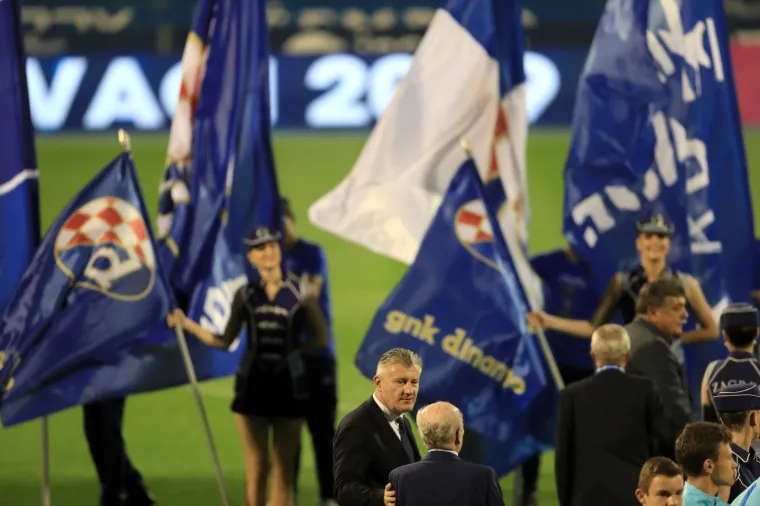 Spektakl nakon pobjede protiv Hajduka: Dinamo slavio titulu pred dobro popunjenim Maksimirom