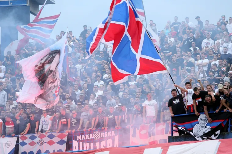 BOYSI RAZVILI BRUTALAN TRANSPARENT: Torcida se od ovog neće dugo oporaviti