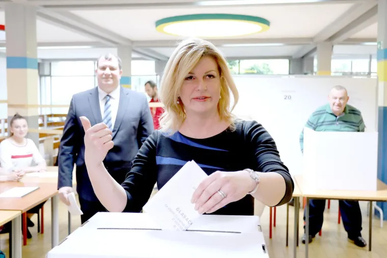 KOLINDA I JAKOV OBAVILI GLASANJE: U trenutku zaokruživanja jedno drugom uputili znakovit pogled