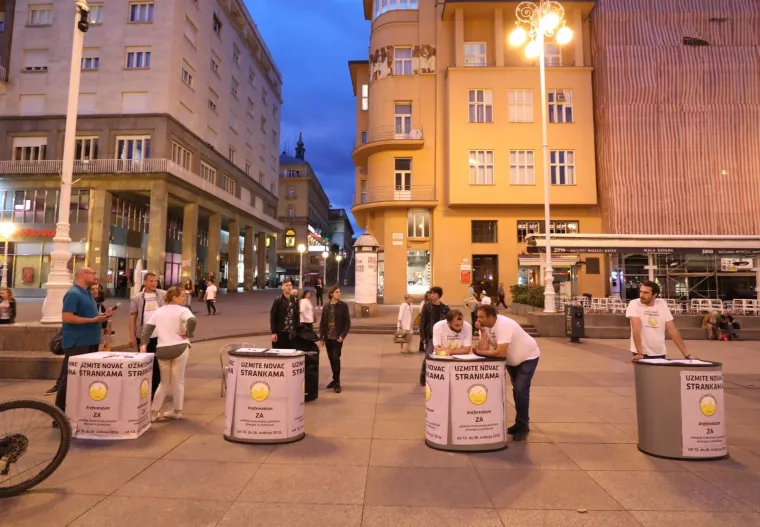 ŽIVOZIDA&Scaron;I BOJKOTIRAJU MEDIJE, ALI NE MIRUJU: I dalje skupljaju potpise za referendum