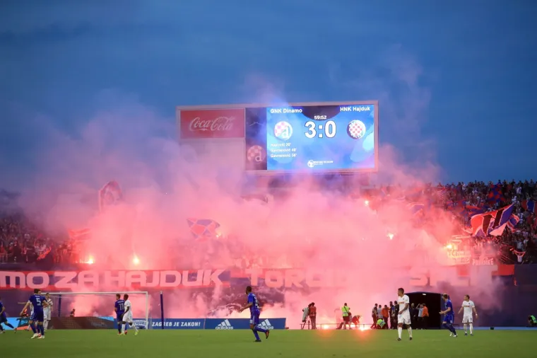 MAKSIMIR GORI: Pogledajte zbog čega je derbi u vi&scaron;e navrata prekinut i kako su Boysi dočekali kraj utakmice