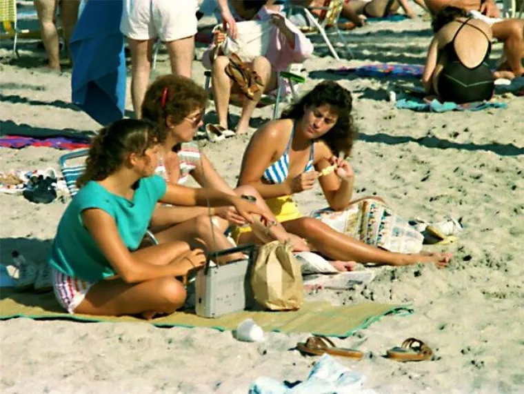 Jer osamdesete su bile godine: Walkmani, kazetofoni na ramenu i ostali biseri iz nekog drugog vremena